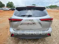 2020 Toyota Highlander photo
