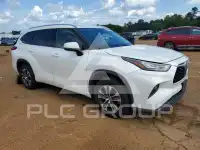 2020 Toyota Highlander photo