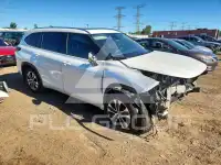 2020 Toyota Highlander photo