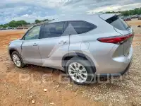 2020 Toyota Highlander photo