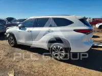2020 Toyota Highlander photo