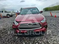 2020 Toyota Highlander photo