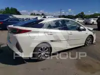 2020 Toyota PRIUS photo