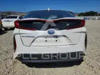 2020 Toyota PRIUS photo