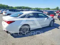 2020 Toyota AVALON photo