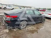 2020 KIA Optima photo