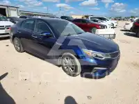 2020 KIA Optima photo