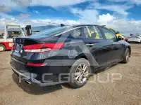 2020 KIA Optima photo