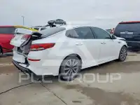 2020 KIA Optima photo