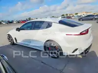 2020 KIA Stinger photo