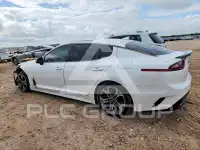 2020 KIA Stinger photo