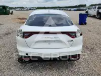2020 KIA Stinger photo