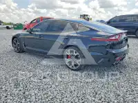 2020 KIA Stinger photo