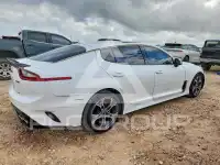 2020 KIA Stinger photo