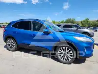 2020 Ford ESCAPE photo