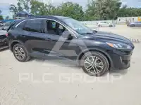 2020 Ford ESCAPE photo