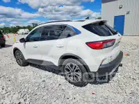 2020 Ford ESCAPE photo