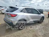 2020 Ford ESCAPE photo