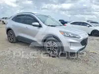 2020 Ford ESCAPE photo
