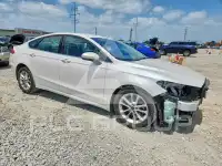 2020 Ford FUSION фото