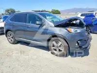 2020 Ford EDGE photo