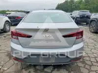2020 Hyundai Elantra photo