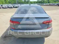 2020 Volkswagen Passat photo