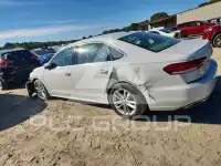 2020 Volkswagen Passat photo