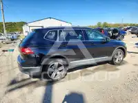 2020 Volkswagen Tiguan photo