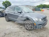 2020 Volkswagen Tiguan photo
