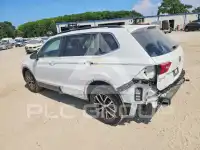 2020 Volkswagen Tiguan photo