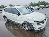2020 Volkswagen Tiguan photo