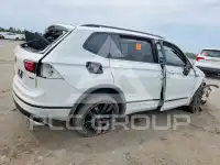 2020 Volkswagen Tiguan photo