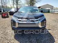 2021 Mitsubishi OUTLANDER photo