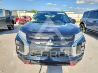 2021 Mitsubishi OUTLANDER photo