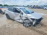2021 Nissan VERSA фото