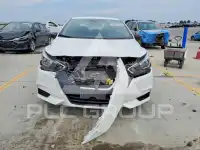 2021 Nissan VERSA фото