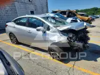 2021 Nissan VERSA photo