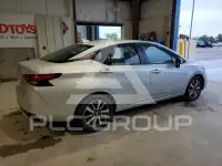 2021 Nissan VERSA фото