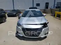 2021 Nissan VERSA photo