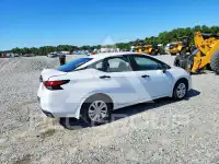 2021 Nissan VERSA photo