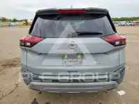 2021 Nissan ROGUE photo