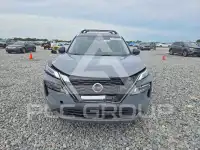 2021 Nissan ROGUE photo