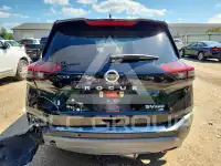 2021 Nissan ROGUE photo