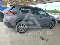 2021 Nissan ROGUE photo