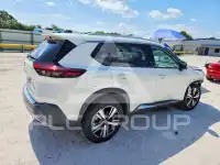 2021 Nissan ROGUE photo