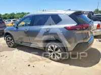 2021 Nissan ROGUE photo