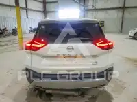2021 Nissan ROGUE photo