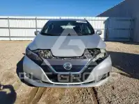2021 Nissan LEAF photo