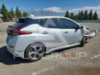 2021 Nissan LEAF photo